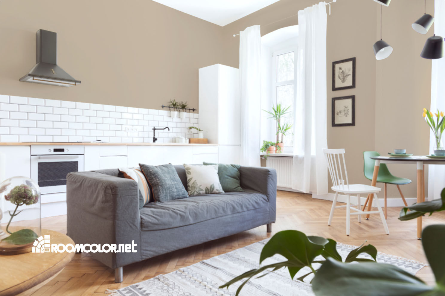 Dulux 10YY 53/132