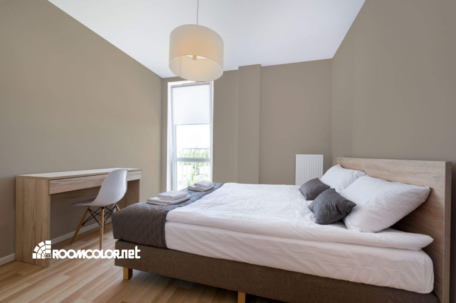 Dulux 30YY 44/114