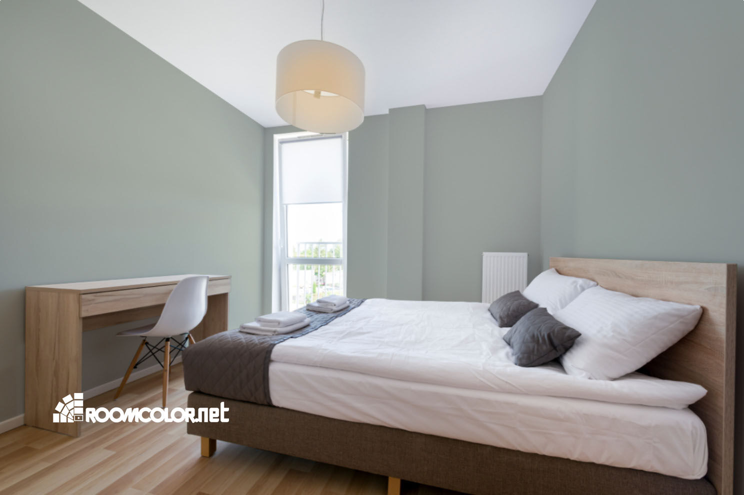 Dulux 45GY 55/052