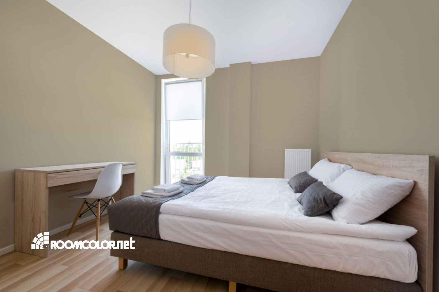Dulux 45YY 53/151