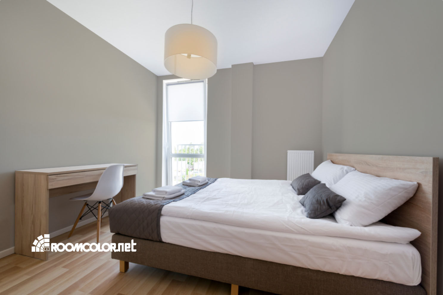 Dulux 46YY 53/062