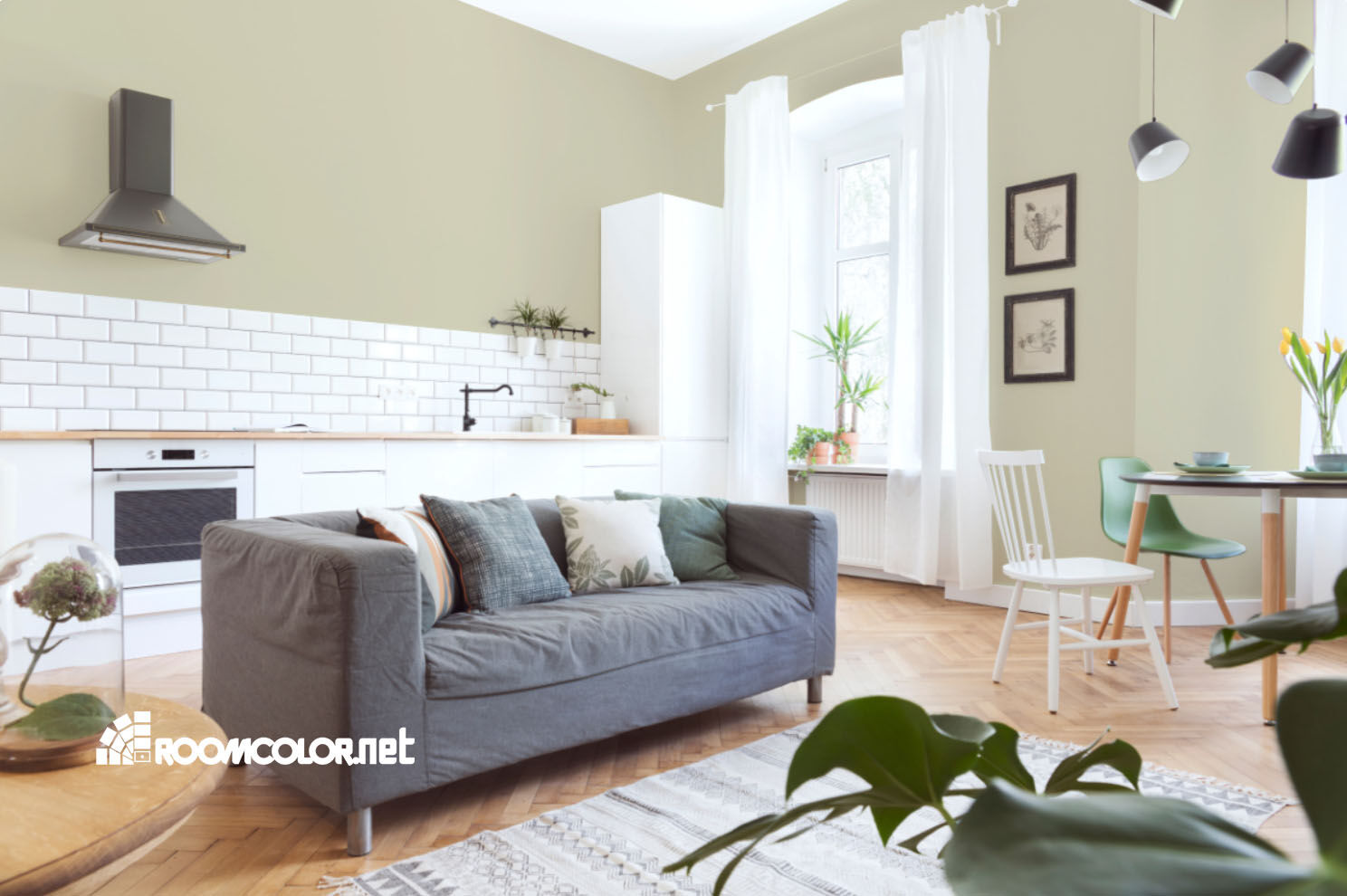 Dulux 70YY 66/130