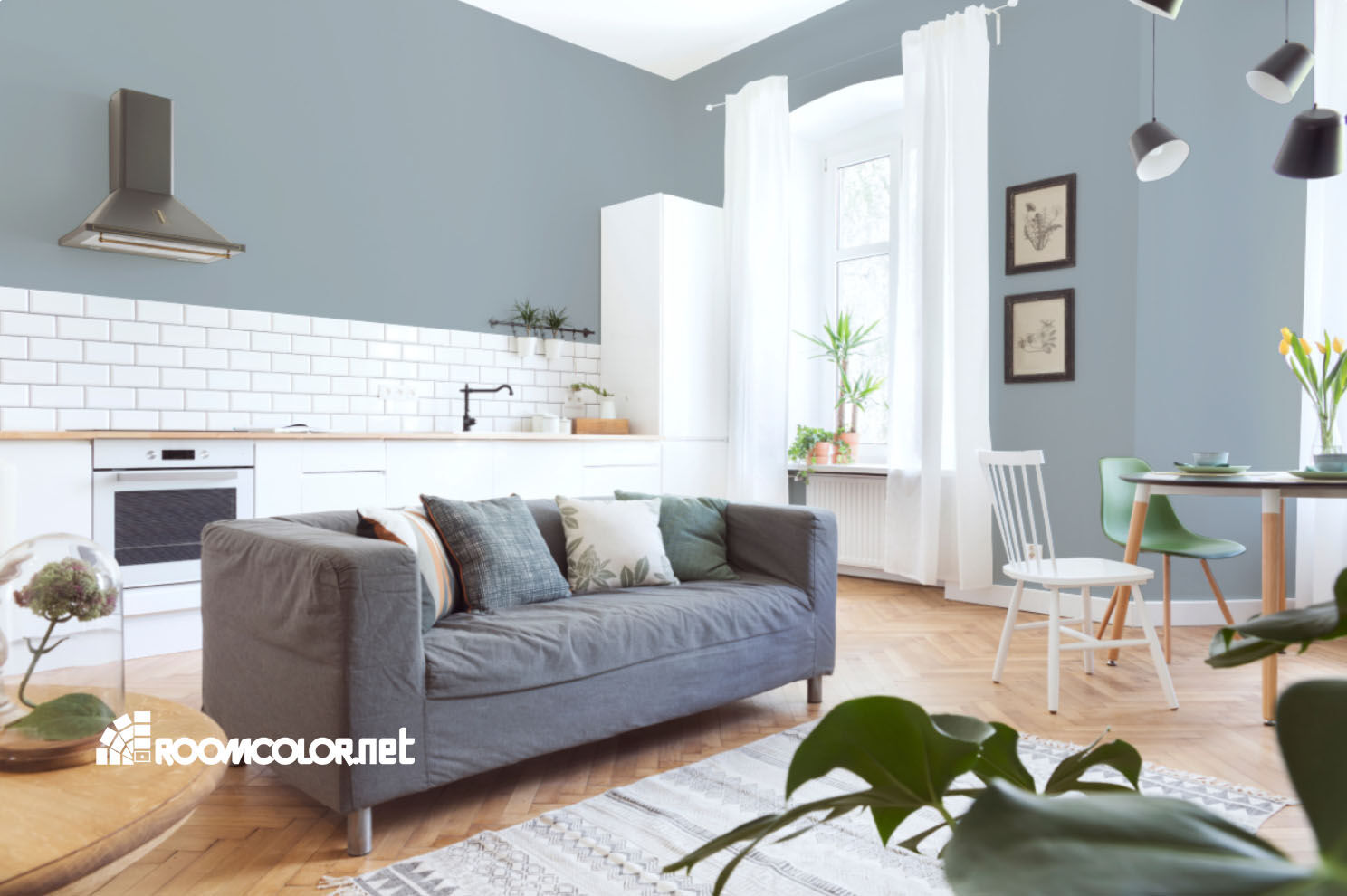 Dulux 90BG 44/049