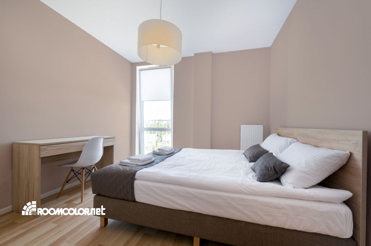 Dulux 90YR 59/108