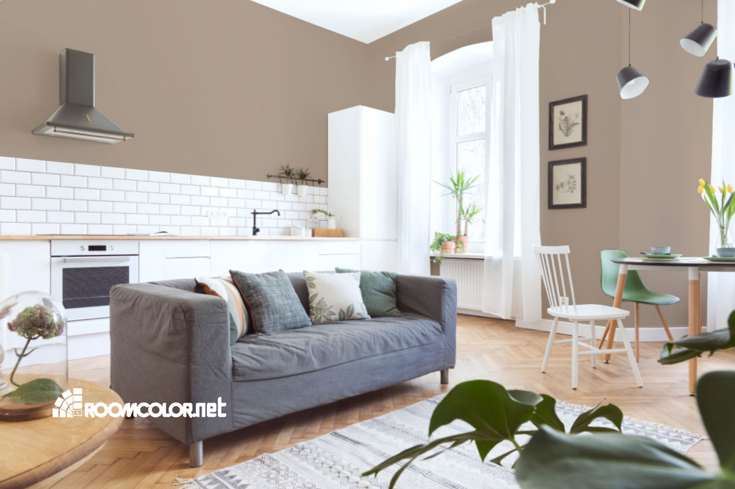 Dulux 97YR 39/118