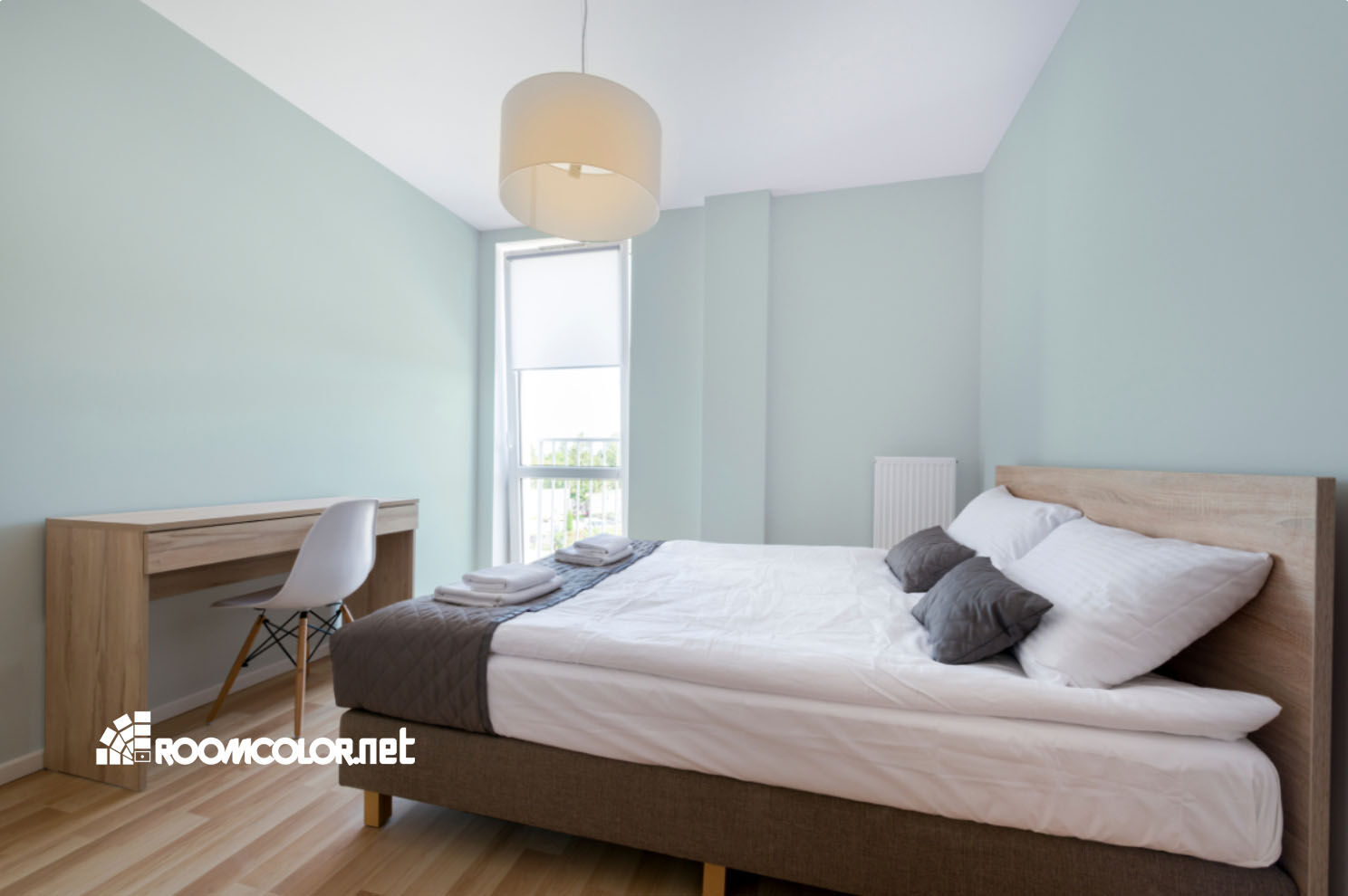 Dulux 28GG 82/048